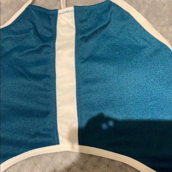 New. Cupshe one-piece with cut out. - Picture 3 of 5